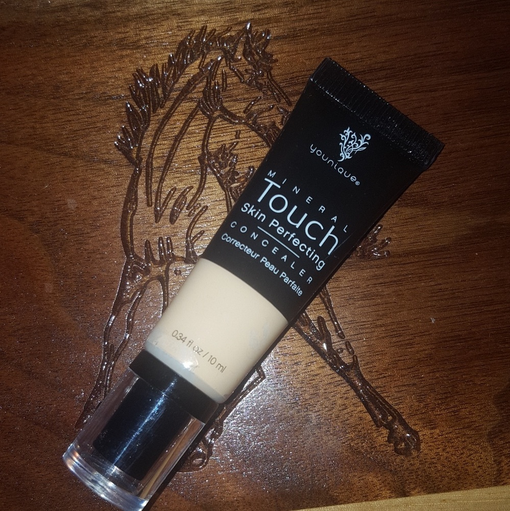 Younique concealer